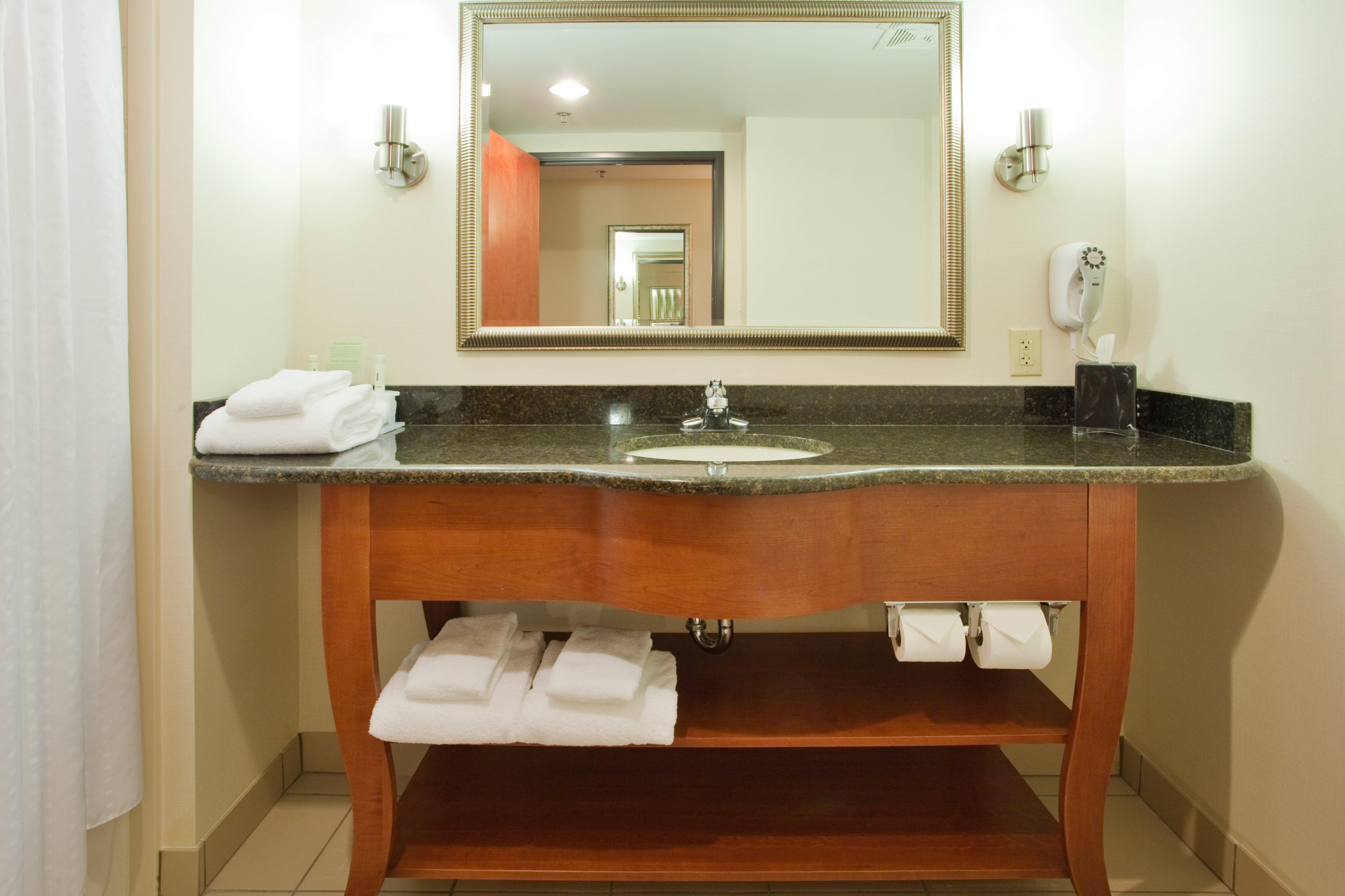 Holiday Inn Express Hotel & Suites Fredericksburg By Ihg Zewnętrze zdjęcie