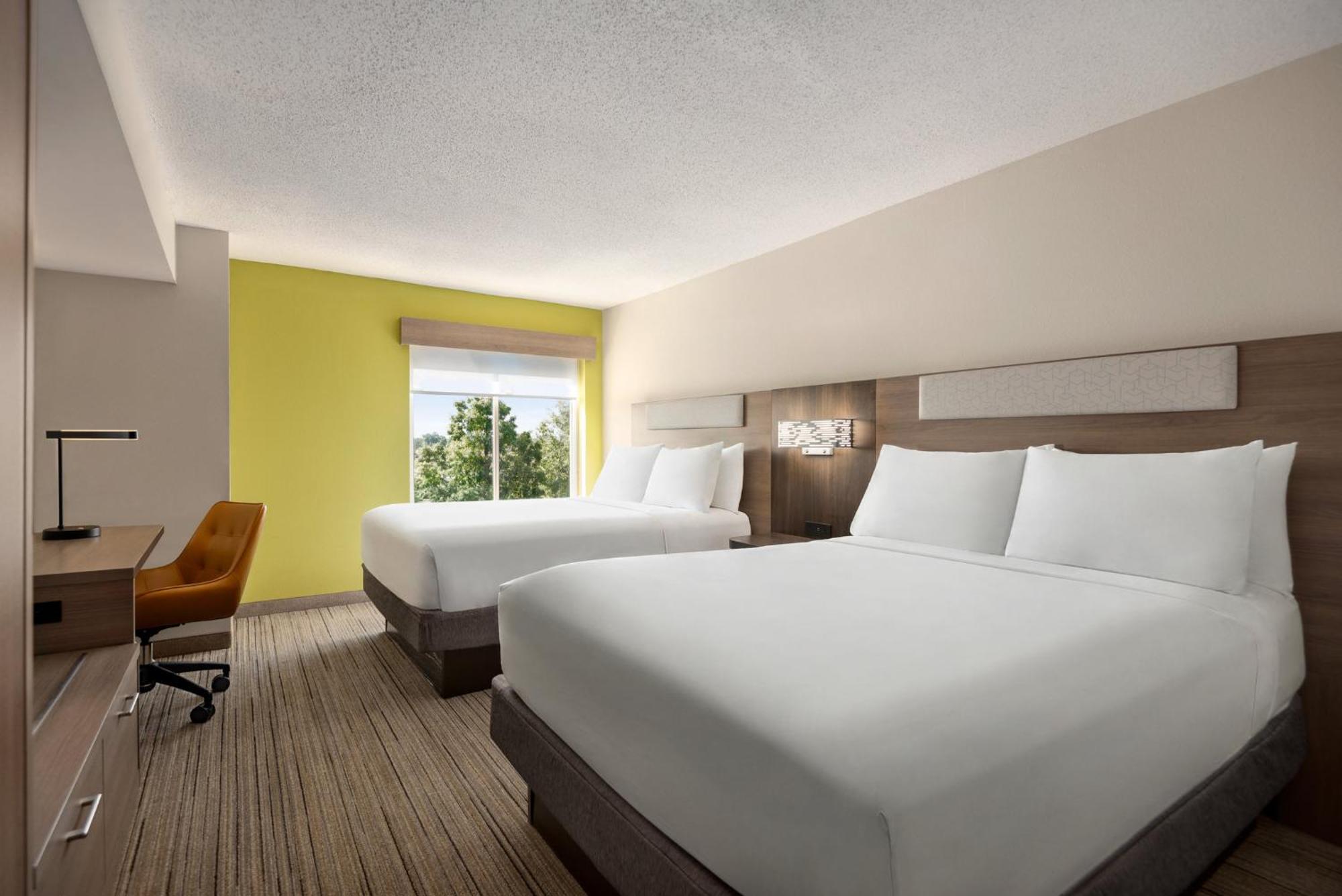 Holiday Inn Express Hotel & Suites Fredericksburg By Ihg Zewnętrze zdjęcie