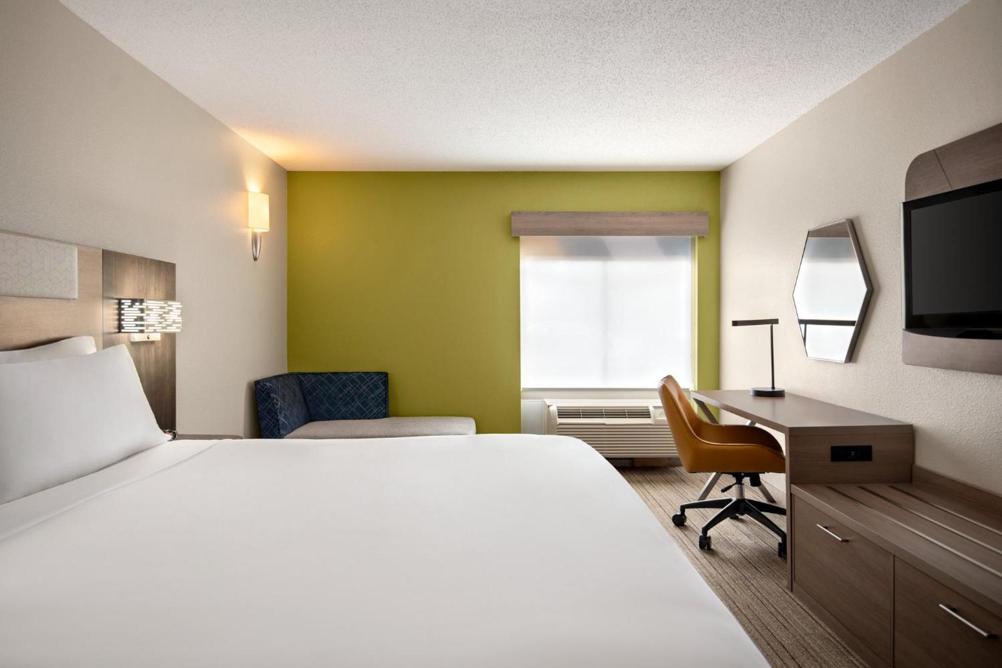 Holiday Inn Express Hotel & Suites Fredericksburg By Ihg Zewnętrze zdjęcie