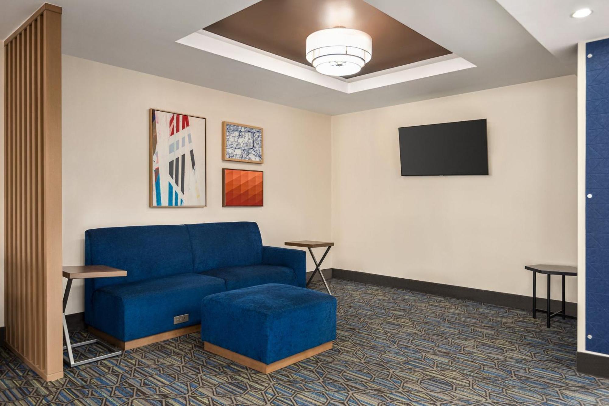 Holiday Inn Express Hotel & Suites Fredericksburg By Ihg Zewnętrze zdjęcie